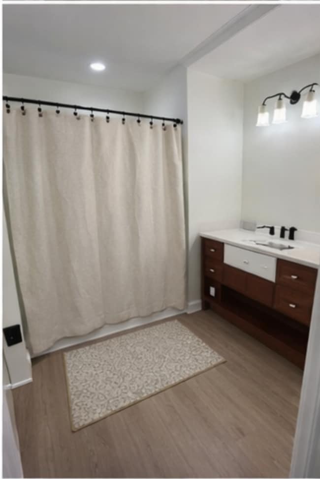 Photo - 201 Sheffield Ln House