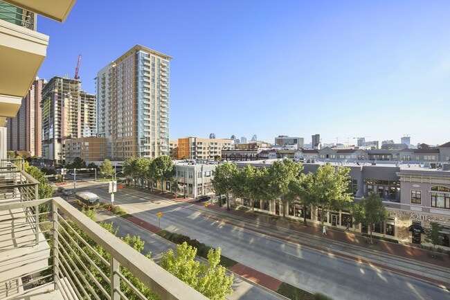 Foto del edificio - 3839 McKinney Ave