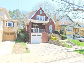 Building Photo - 671 Shady Dr E
