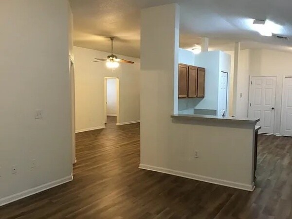 Building Photo - 200 Marisco Way