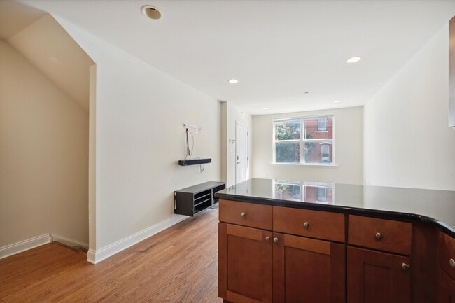 Foto del edificio - 1705 Arlington St