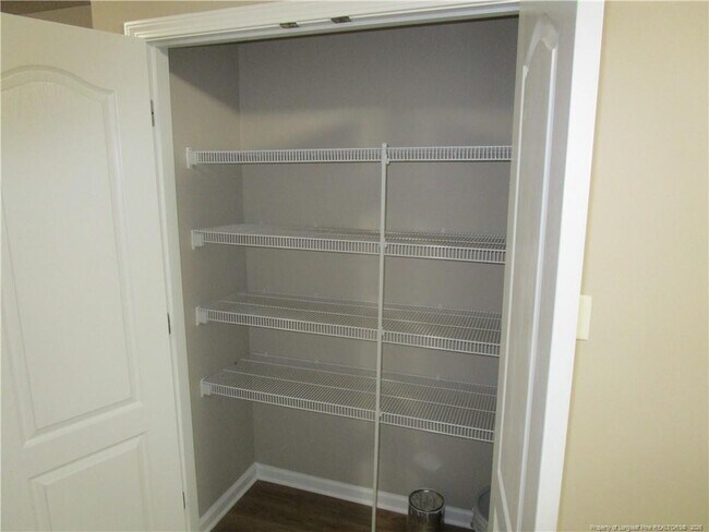 Foto del edificio - 1442 Vandenberg Dr