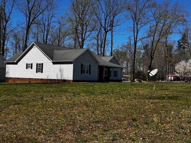 Foto del edificio - 9314 Sawyer Rd