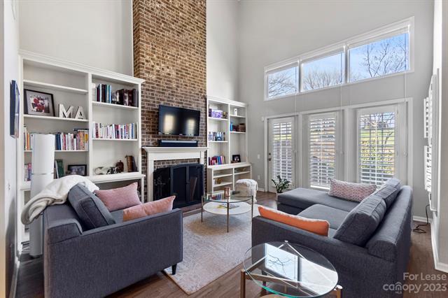 Building Photo - 8201 Tradd Ct
