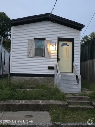 Building Photo - 1815 Columbia St