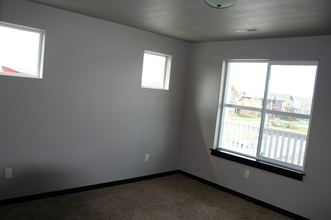 Foto del edificio - 2282 Gallatin Green Blvd