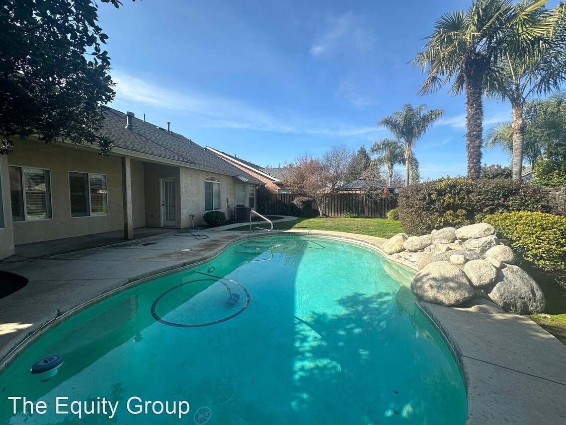 Building Photo - 4 br, 2 bath House - 5128 West Wren Ct