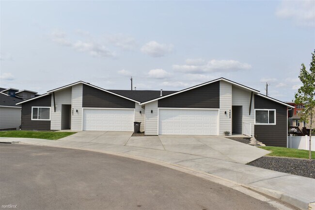 Foto del edificio - 3 br, 2 bath Duplex - 1403 North Coach Drive