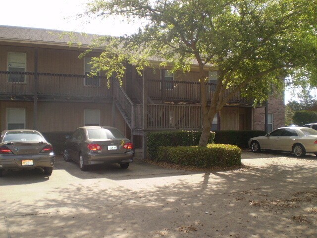 Building Photo - 896 Silverwood #4