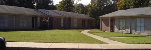 Primary Photo - Hillcourt Apartments