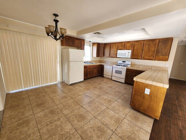 Foto del edificio - 2 Bedroom 2 Bath House in Twentynine Palms