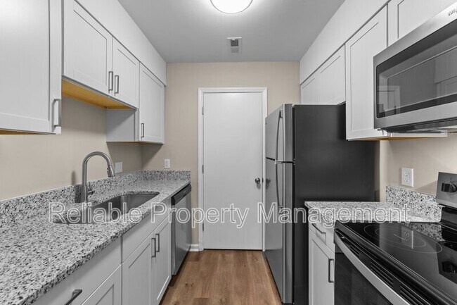 Building Photo - 406 S Walton Dr