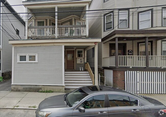 Building Photo - 99 Calumet St