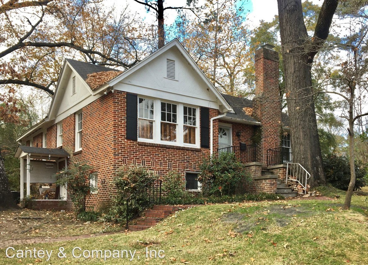 Primary Photo - 2 br, 1 bath House - 831 Poinsettia Street