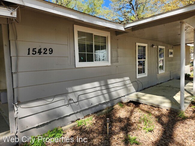 Foto del edificio - 4 br, 2 bath House - 15429 Flud Road