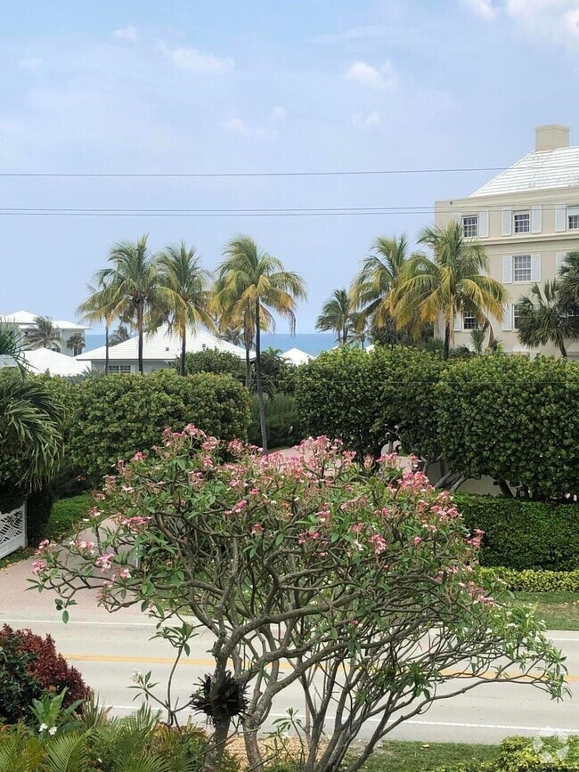 Building Photo - 4440 N Ocean Blvd