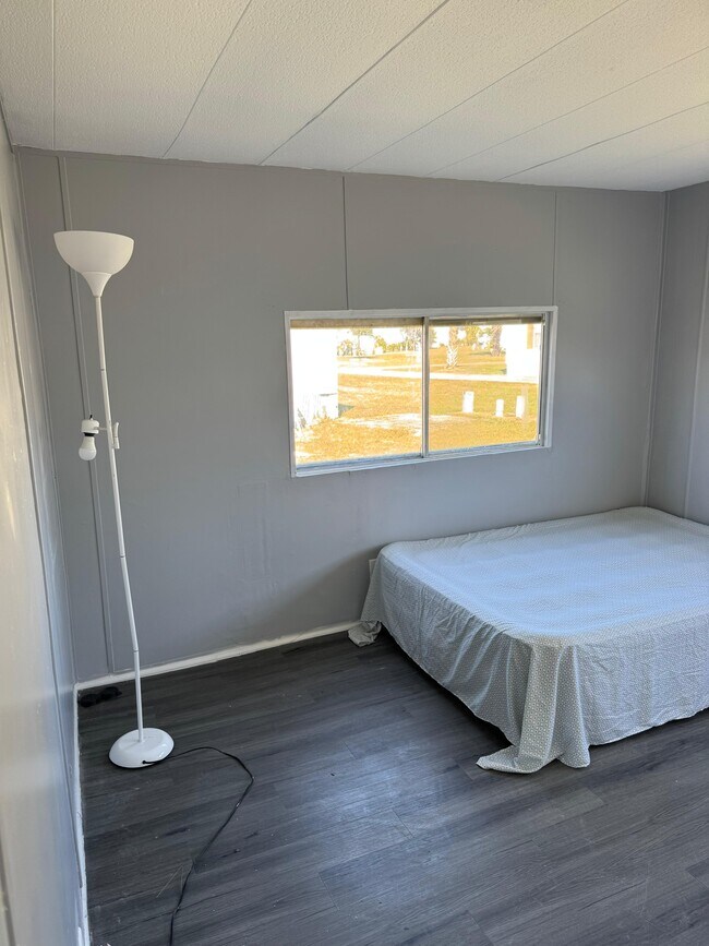 Foto del edificio - 6712 Stardust Ln