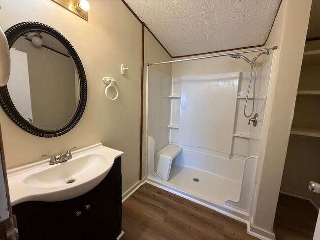 Foto del edificio - 3 Bedroom 2 bath mobile home