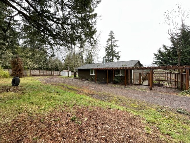Building Photo - 2 Bed 1 Bath House in North Plains!! Recen...