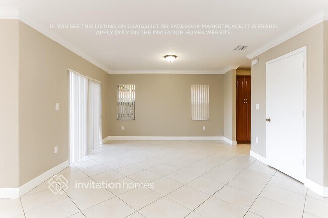 Building Photo - 16201 SW 141st Ave