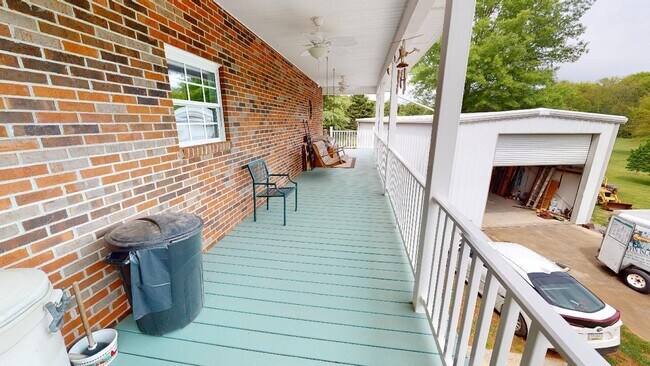 Foto del edificio - 168 Stewart Hills Dr