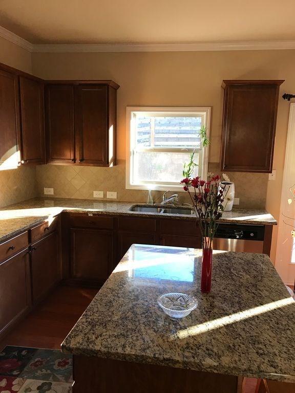 Building Photo - 480 Meadow Hill Dr