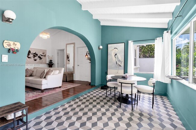 Foto del edificio - 1833 SW 21st Ter