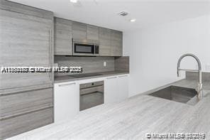 Building Photo - 400 Sunny Isles Blvd