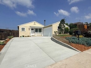 Building Photo - 22215 Susana Ave