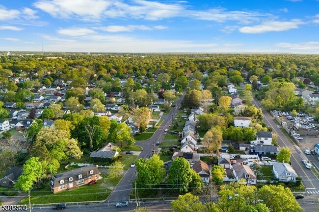 Foto del edificio - 600 Easton Ave