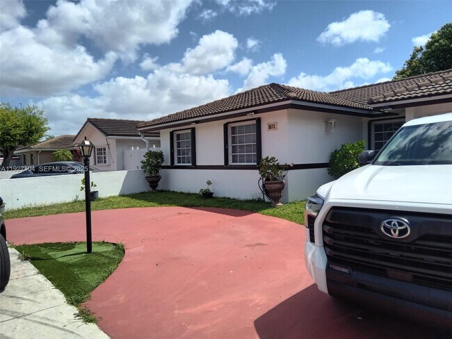 Foto del edificio - 5673 SW 149th Ave