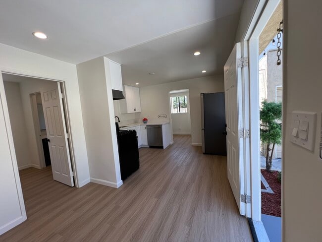 Foto del edificio - 8932 Krueger St