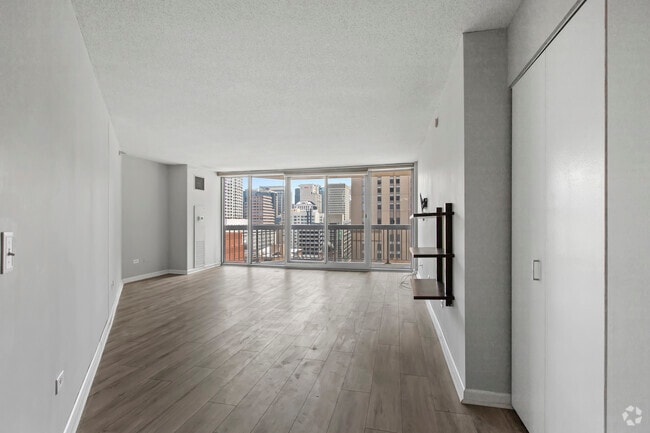 Building Photo - 545 N Dearborn St