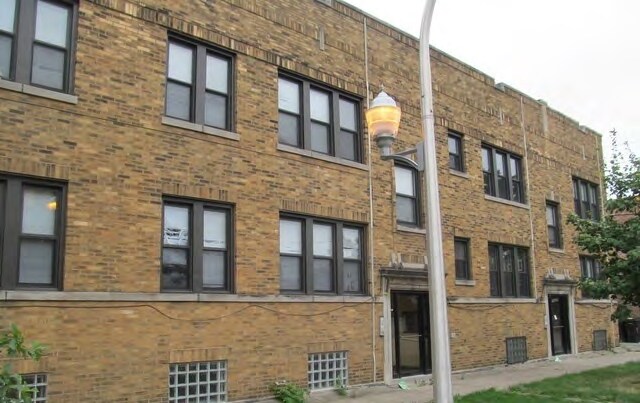 Foto del edificio - 6600 S Maplewood Ave