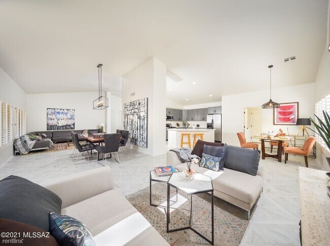 Foto del edificio - 2 br, 2 bath House - 37654 S Skyline Dr