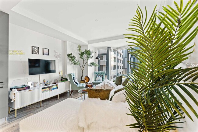 Foto del edificio - 300 Harrison Ave