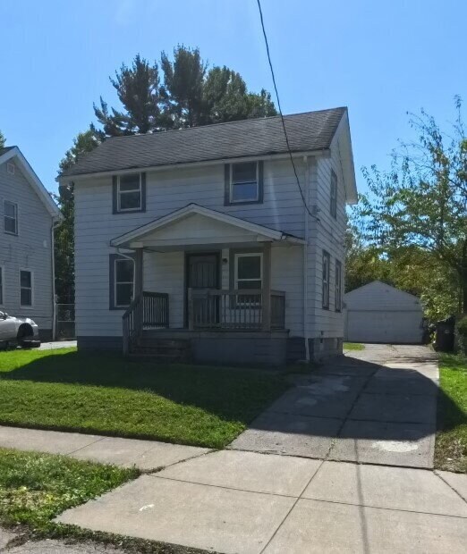 Foto principal - 9906 Nelson Ave
