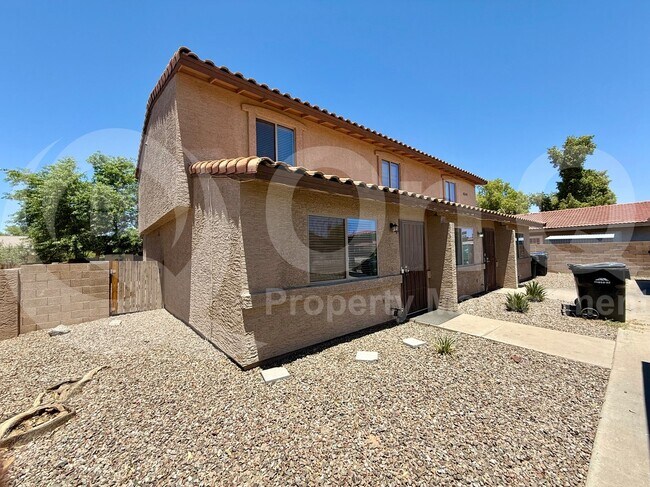 Foto del edificio - 6206 E Glencove St