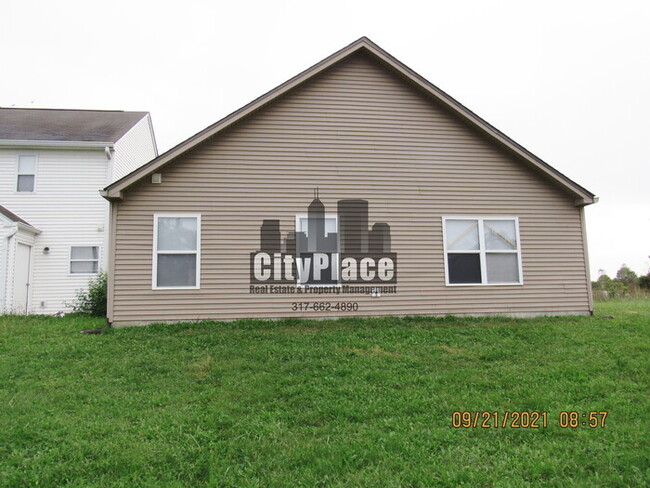 Foto del edificio - 608 Fisher Creek Dr, Indianapolis, IN 46239