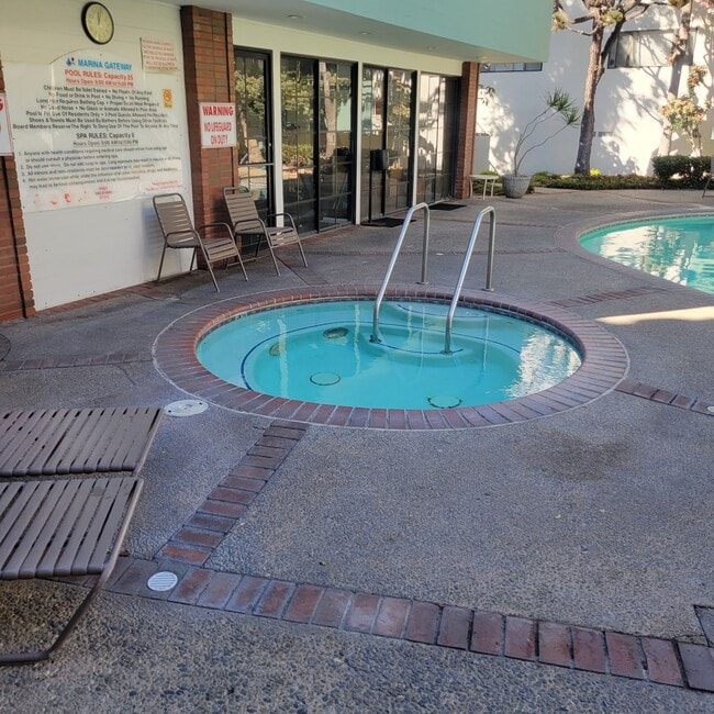 Foto del edificio - 5000 S Centinela Ave