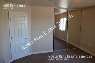 Building Photo - 458 8th St