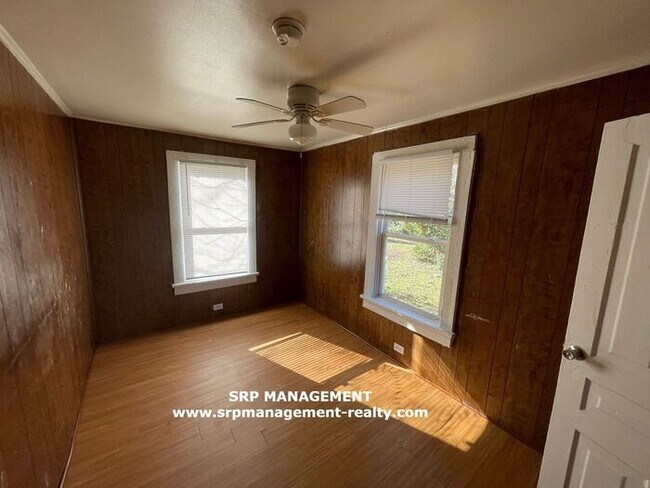 Building Photo - 3 BR / 1 BA Available for Rent in Gastonia...