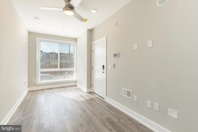 Building Photo - 2047 N 9th St