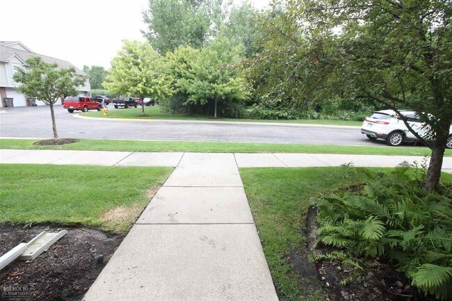 Building Photo - 15504 Claremont Dr