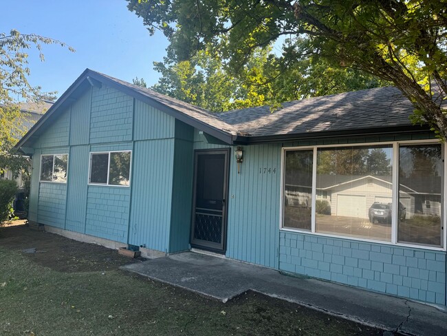 Foto del edificio - Far West Neighborhood Duplex