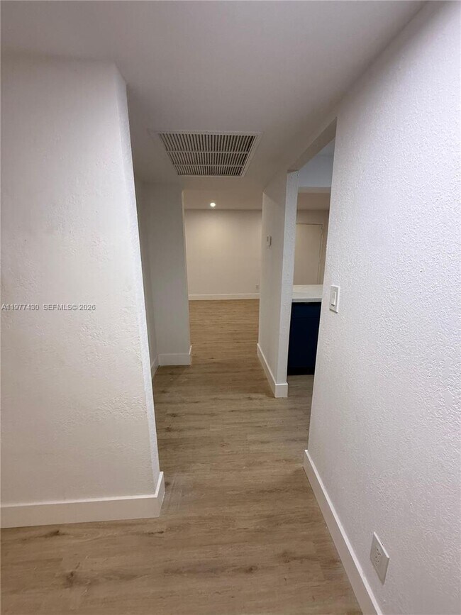 Foto del edificio - 5911 Washington St