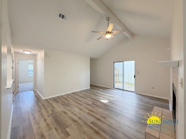 Foto del edificio - Nice 3 Bedroom Home Close to Eglin and Hurlburt Field AFB!
