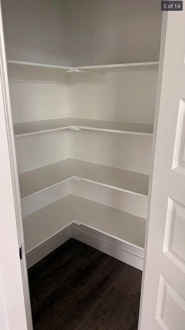 Foto del edificio - ? Brand-New End-Unit Townhome with Finishe...