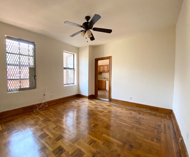Foto del edificio - 64 W 108th St