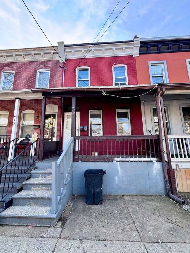 Building Photo - 417 Walnut Ave
